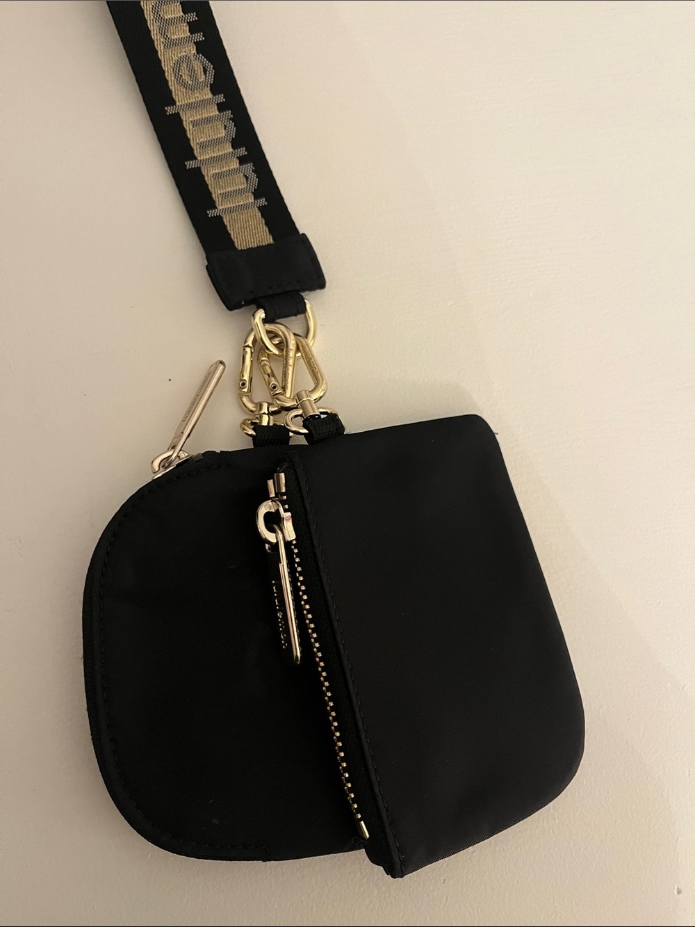 Lululemon Black and Gold Key Chain Wallet - Picture 3 of 3